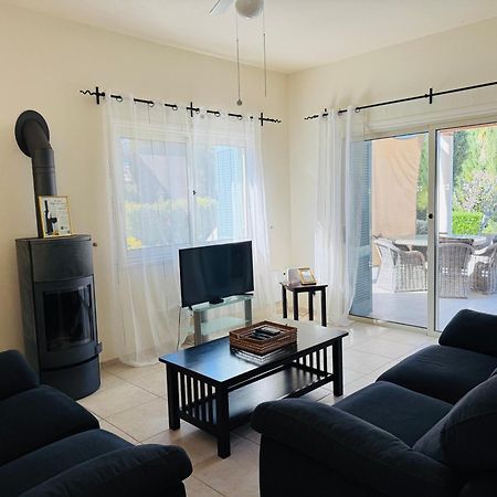 Beach Villa Gladiolus Нео Хорио Екстериор снимка