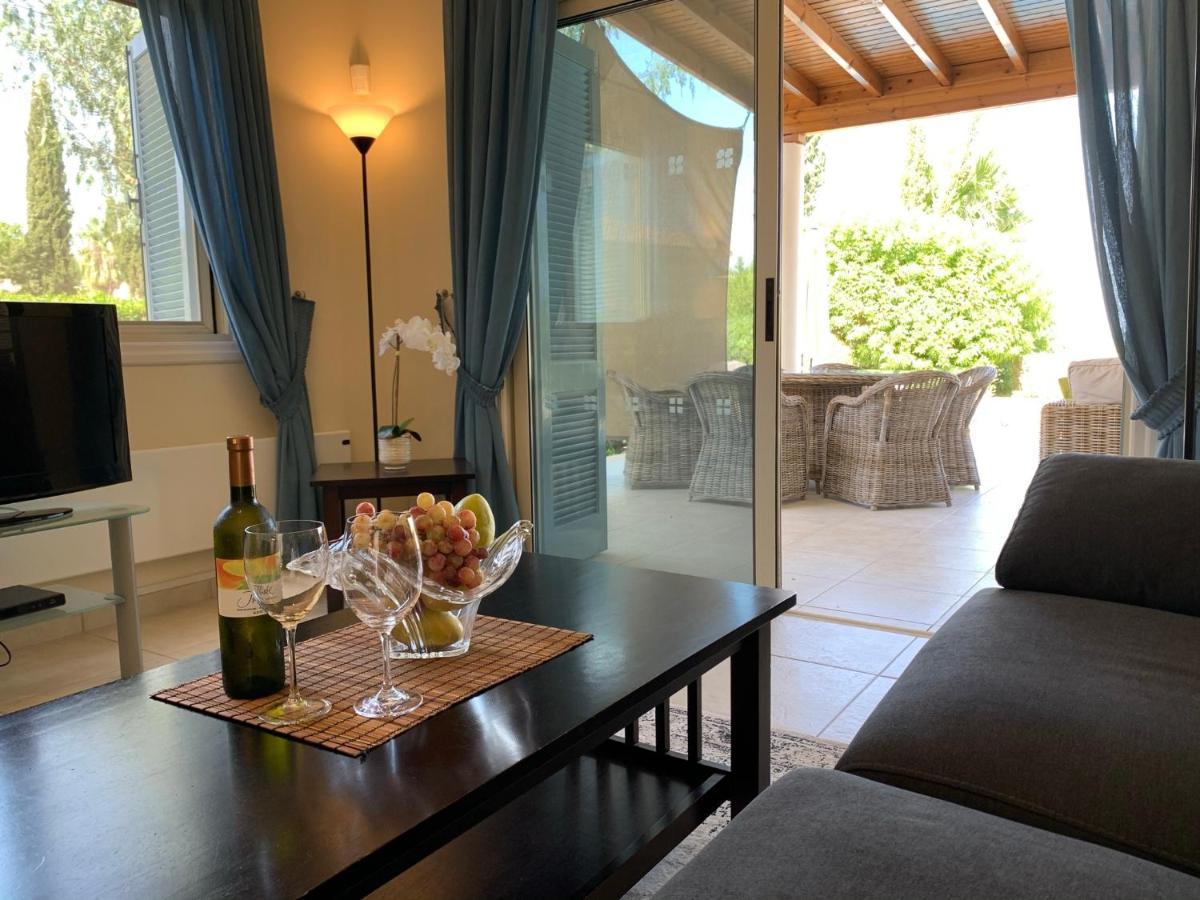 Beach Villa Gladiolus Нео Хорио Екстериор снимка
